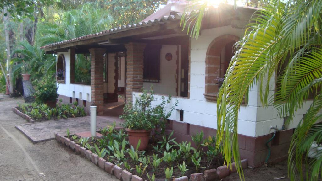 Hotel Quinta Erika Coyuca de Benitez Exterior foto